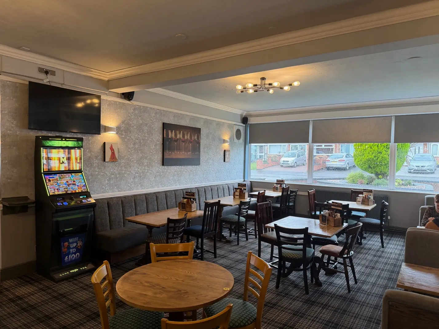 The lounge at The Sunnyside Inn